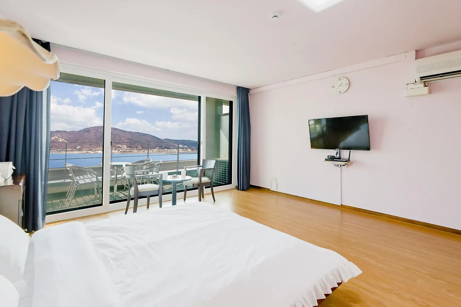 Ganghwa Cafe Pension Amote Incheon Guest house