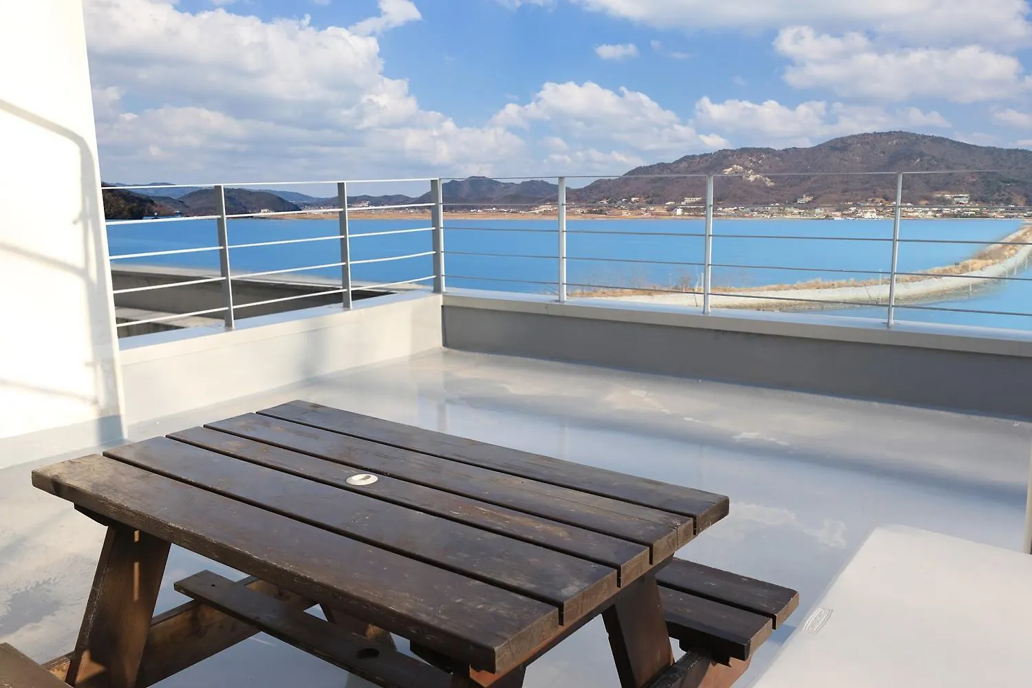 Ganghwa Cafe Pension Amote Incheon Guest house